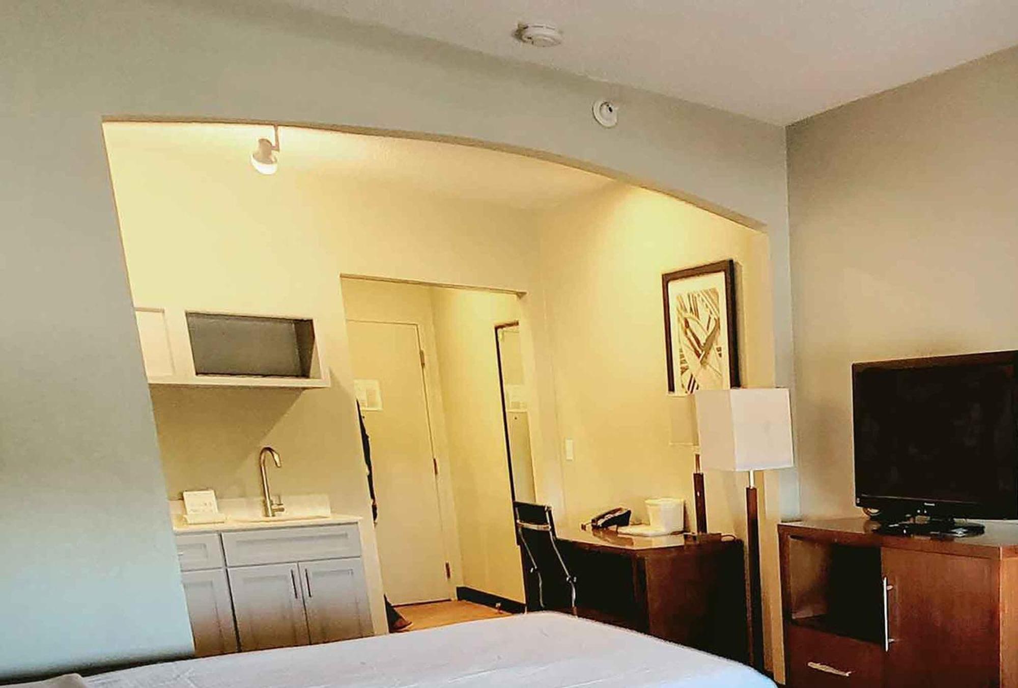 Extended Stay America Suites - Buffalo - Airport Cheektowaga Dış mekan fotoğraf
