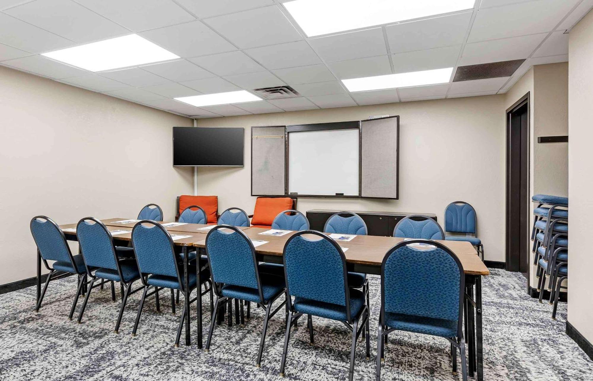 Extended Stay America Suites - Buffalo - Airport Cheektowaga Dış mekan fotoğraf